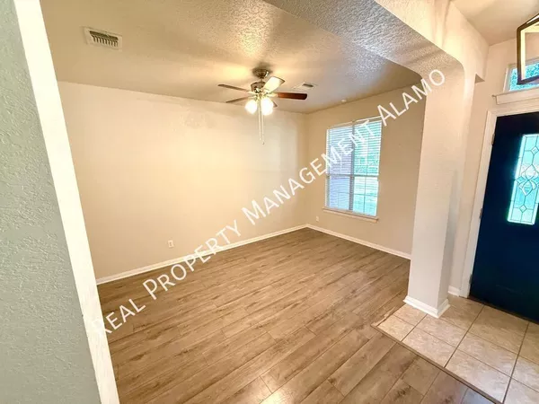4 bedrooms apartment for rent in Northwest Side - West SATX, San Antonio