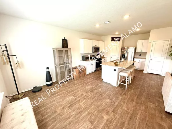 4 bedrooms apartment for rent in Hidden Cove - Indian Creek - South SATX, San Antonio