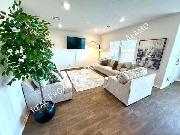 4 bedrooms apartment for rent in Hidden Cove - Indian Creek - South SATX, San Antonio