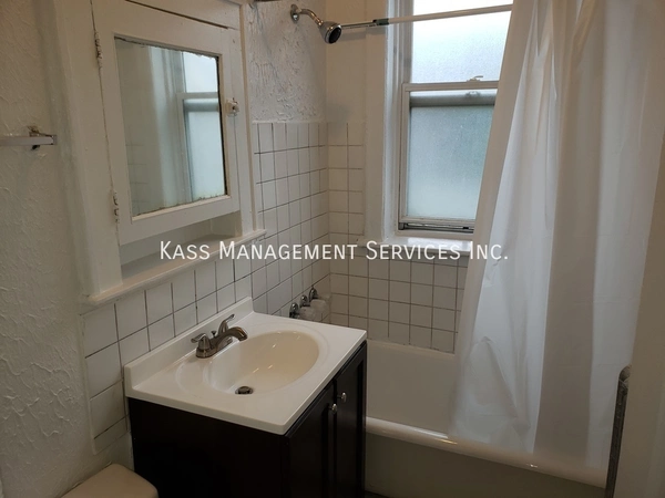 2 bedrooms apartment for rent in Logan Square - North Side, Chicago