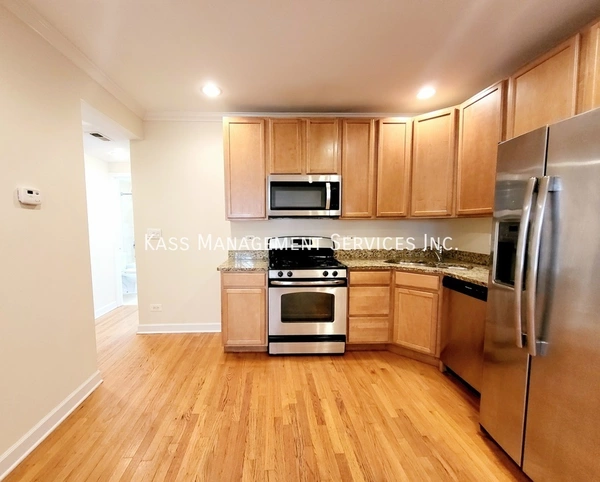 2 bedrooms apartment for rent in West Ridge - Far North Side, Chicago