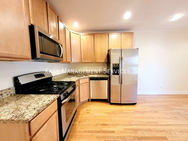 2 bedrooms apartment for rent in West Ridge - Far North Side, Chicago
