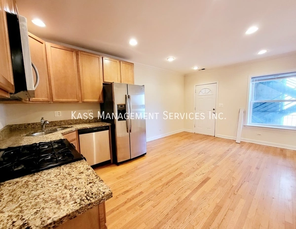 2 bedrooms apartment for rent in West Ridge - Far North Side, Chicago