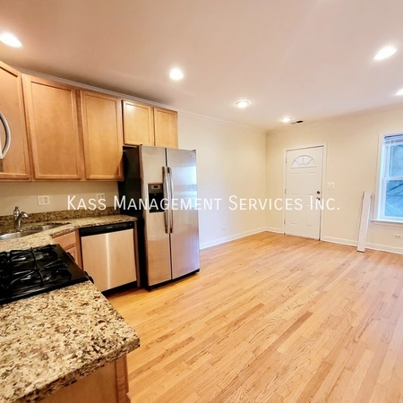 2 bedrooms apartment for rent in West Ridge - Far North Side, Chicago