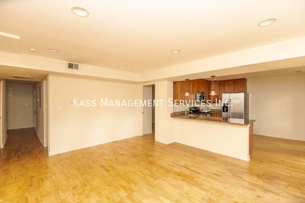 2 bedrooms apartment for rent in West Ridge - Far North Side, Chicago