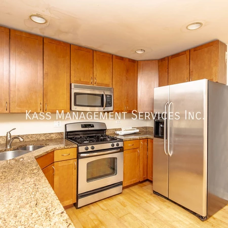 2 bedrooms apartment for rent in West Ridge - Far North Side, Chicago