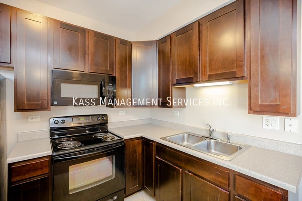 2 bedrooms apartment for rent in South Shore - South Side, Chicago