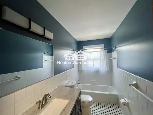 3 bedrooms apartment for rent in Armatage - Southwest, Minneapolis