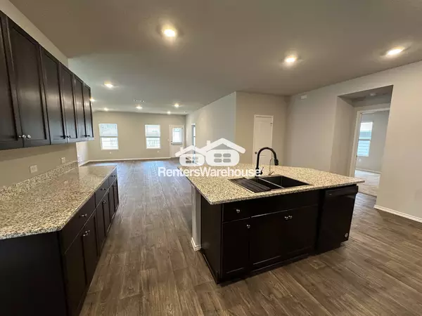 4 bedrooms apartment for rent in Manor - East Austin, Austin