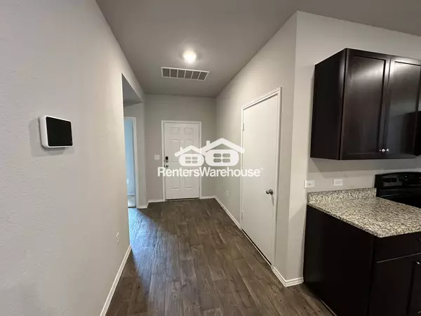 4 bedrooms apartment for rent in Manor - East Austin, Austin
