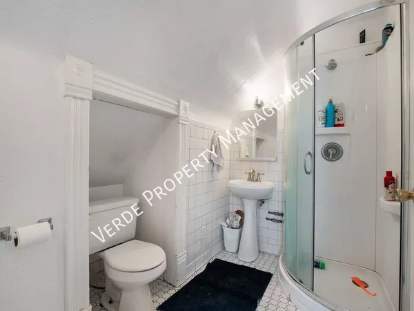 4 bedrooms apartment for rent in Lyndale - Powderhorn, Minneapolis