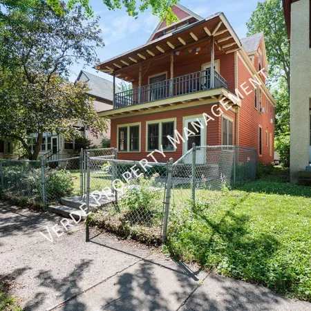 4 bedrooms apartment for rent in Lyndale - Powderhorn, Minneapolis