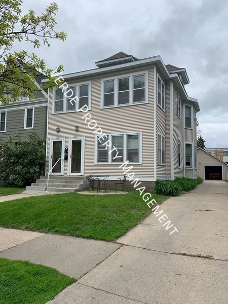 3 bedrooms apartment for rent in Lowry Hill East - Bde Maka Ska-Isles, Minneapolis