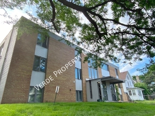 Studio Apartment for rent in Lyndale - Powderhorn, Minneapolis