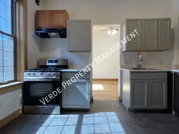4 bedrooms apartment for rent in Lyndale - Powderhorn, Minneapolis