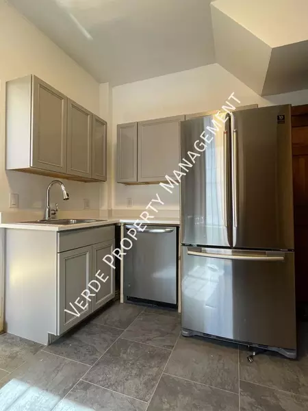 4 bedrooms apartment for rent in Lyndale - Powderhorn, Minneapolis