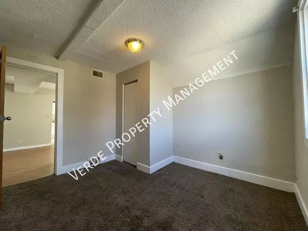 2 bedrooms apartment for rent in Holland - Northeast, Minneapolis
