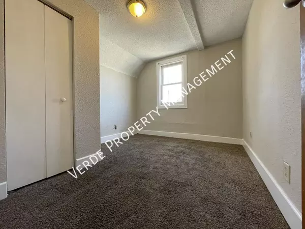 2 bedrooms apartment for rent in Holland - Northeast, Minneapolis