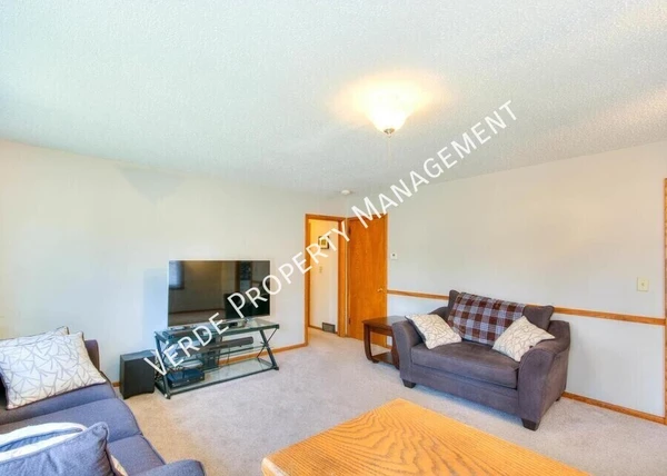 4 bedrooms apartment for rent in Willard-Hay - Near North, Minneapolis