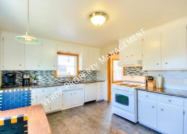 4 bedrooms apartment for rent in Willard-Hay - Near North, Minneapolis