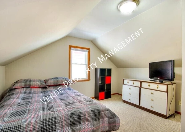 4 bedrooms apartment for rent in Willard-Hay - Near North, Minneapolis