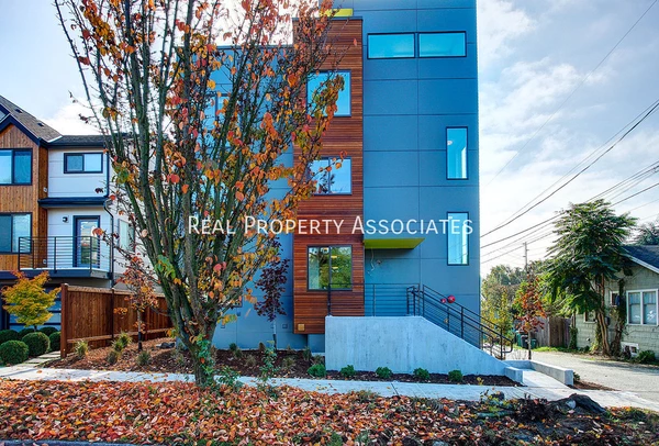 Studio Apartment for rent in Green Lake - North Seattle, Seattle