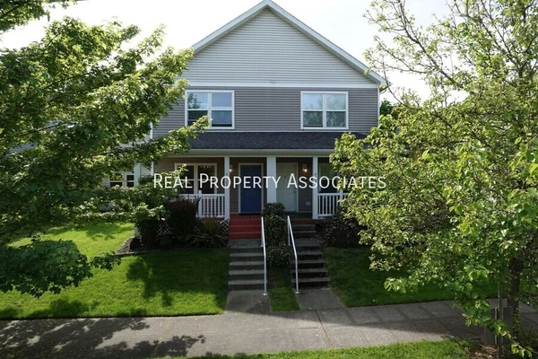3 bedrooms apartment for rent in Hilman City - SE Seattle, Seattle