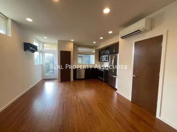 3 bedrooms apartment for rent in Interbay - Central Seattle, Seattle