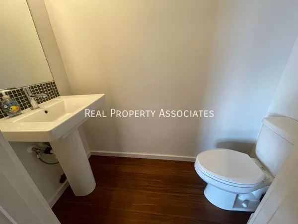 3 bedrooms apartment for rent in Interbay - Central Seattle, Seattle