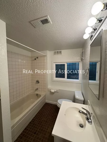 3 bedrooms apartment for rent in Laurelhurst - North Seattle, Seattle