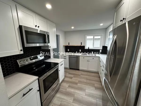 2 bedrooms apartment for rent in Deldrige - West Seattle, Seattle