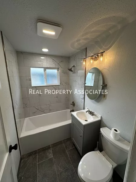 2 bedrooms apartment for rent in Deldrige - West Seattle, Seattle