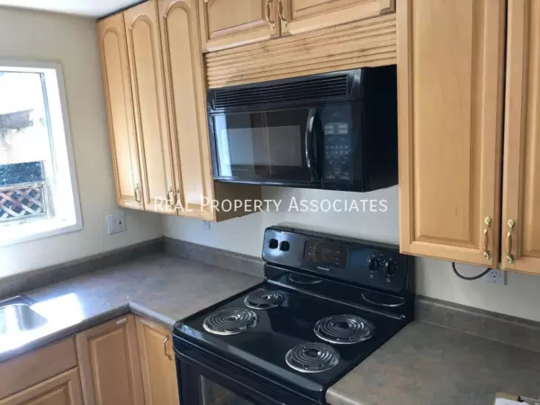 12 bedrooms apartment for rent in University District - North Seattle, Seattle