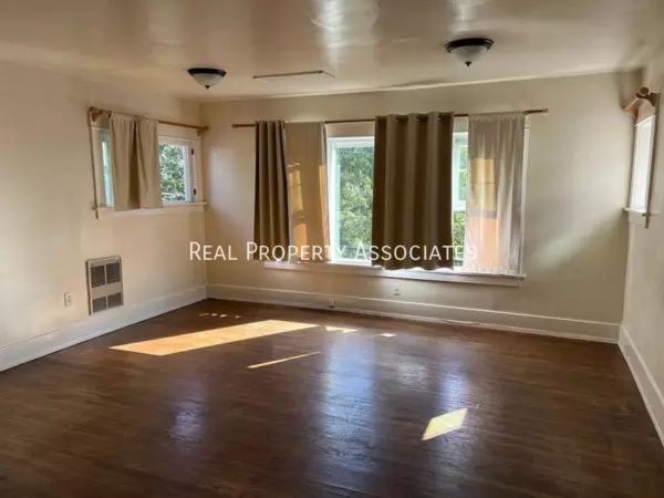 12 bedrooms apartment for rent in University District - North Seattle, Seattle