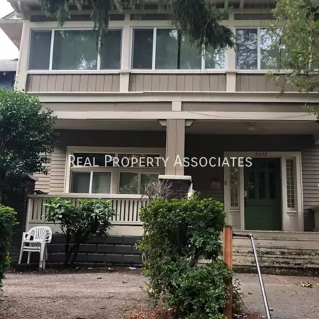 8 bedrooms apartment for rent in University District - North Seattle, Seattle