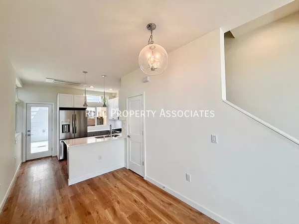 3 bedrooms apartment for rent in Interbay - Central Seattle, Seattle