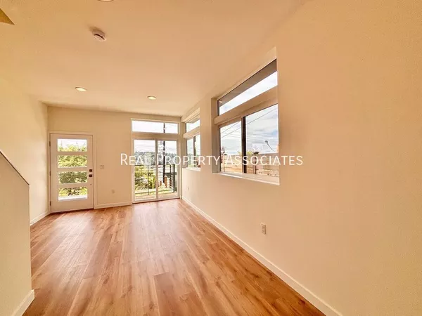 3 bedrooms apartment for rent in Interbay - Central Seattle, Seattle