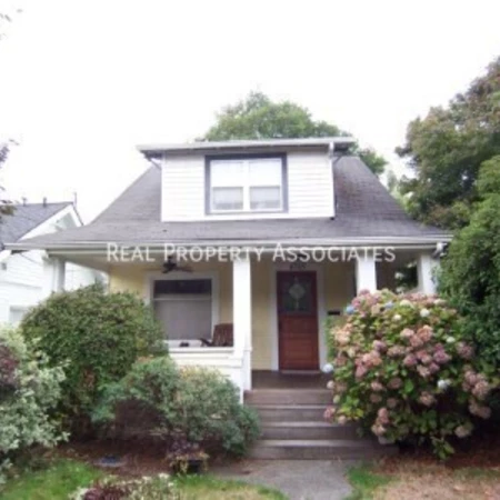 3 bedrooms apartment for rent in Phinney Ridge - North Seattle, Seattle