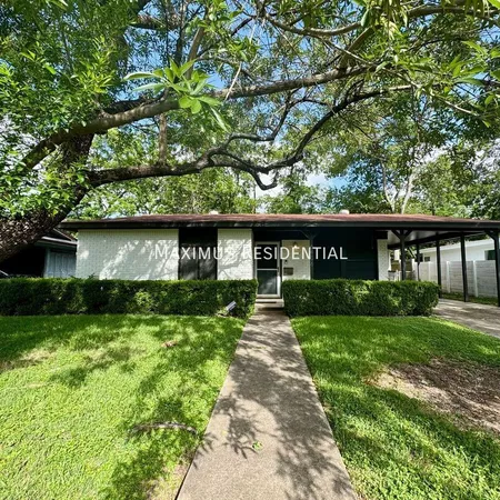 3 bedrooms apartment for rent in Windsor Park - East Austin, Austin