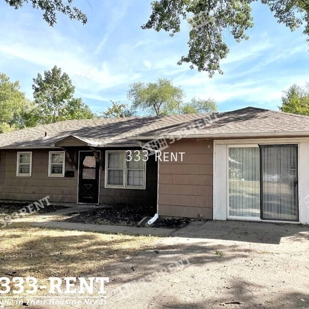 4 bedrooms apartment for rent in Ruskin Heights - KCMO, Kansas City