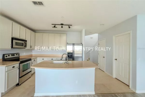 3 bedrooms apartment for rent in Vista East - East Orlando, Orlando