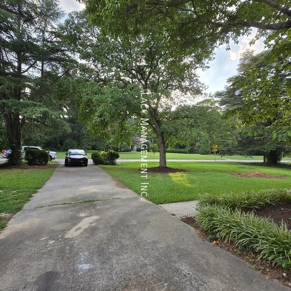 3 bedrooms apartment for rent in King Charles - South Raleigh, Raleigh
