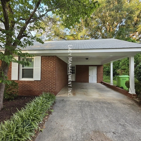 3 bedrooms apartment for rent in King Charles - South Raleigh, Raleigh