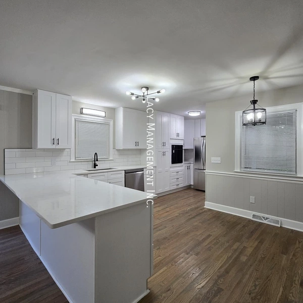 3 bedrooms apartment for rent in King Charles - South Raleigh, Raleigh