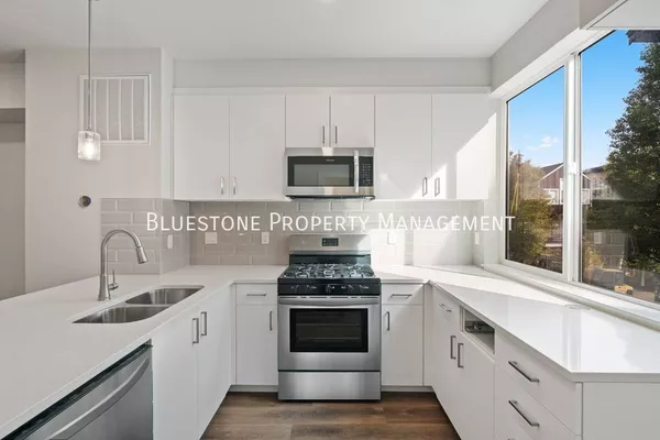 2 bedrooms apartment for rent in Sellwood-Moreland - SE Portland, Portland