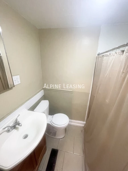 3 bedrooms apartment for rent in Near Eastside - Central Indy, Indianapolis