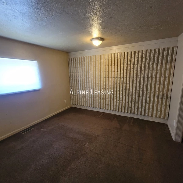 4 bedrooms apartment for rent in Mars Hill - West Indy, Indianapolis