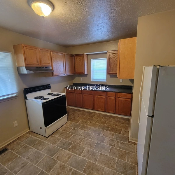4 bedrooms apartment for rent in Mars Hill - West Indy, Indianapolis