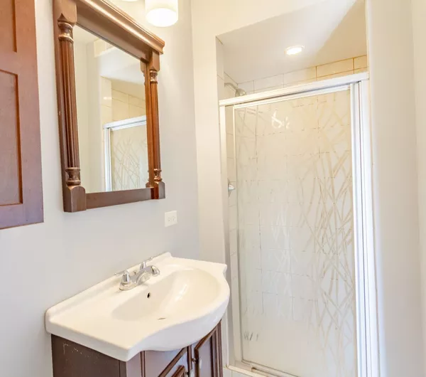 2 bedrooms apartment for rent in West Ridge - Far North Side, Chicago