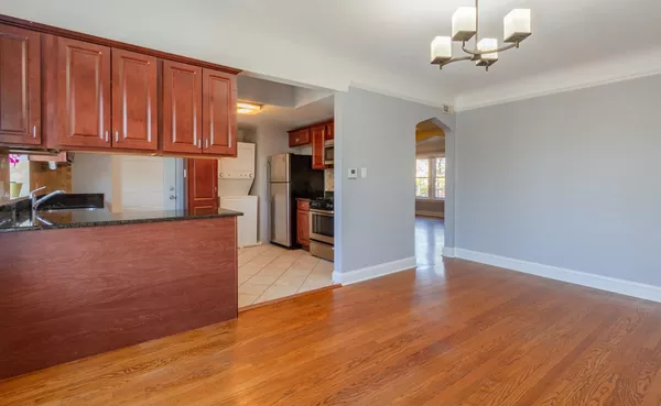 2 bedrooms apartment for rent in West Ridge - Far North Side, Chicago